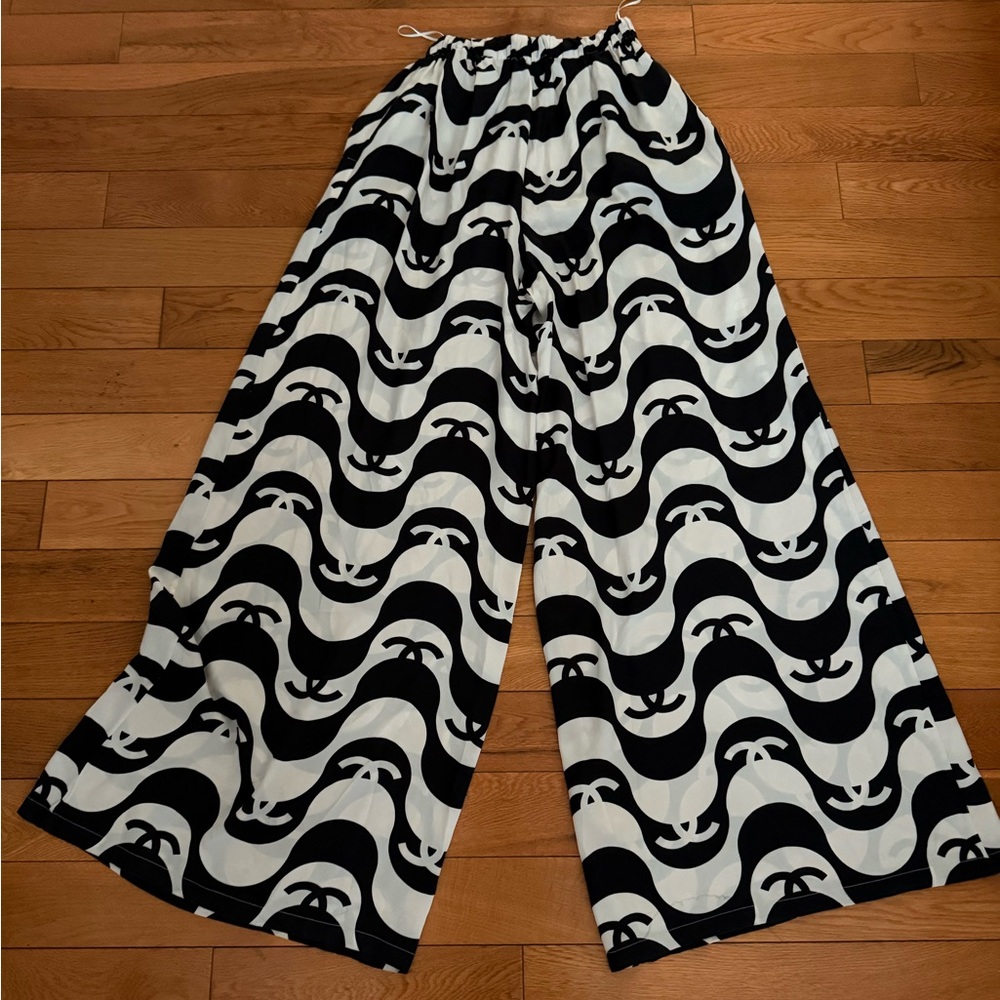 CHANEL Monochrome Patterned Trousers